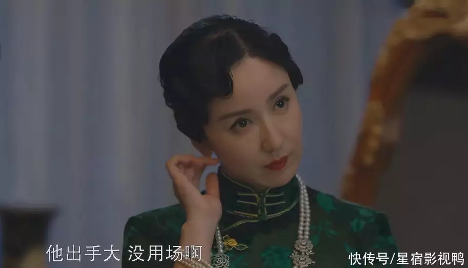 亿万富翁出门都很不一样。王健林和李嘉诚身边都是保镖,霍震霆从来不带保镖