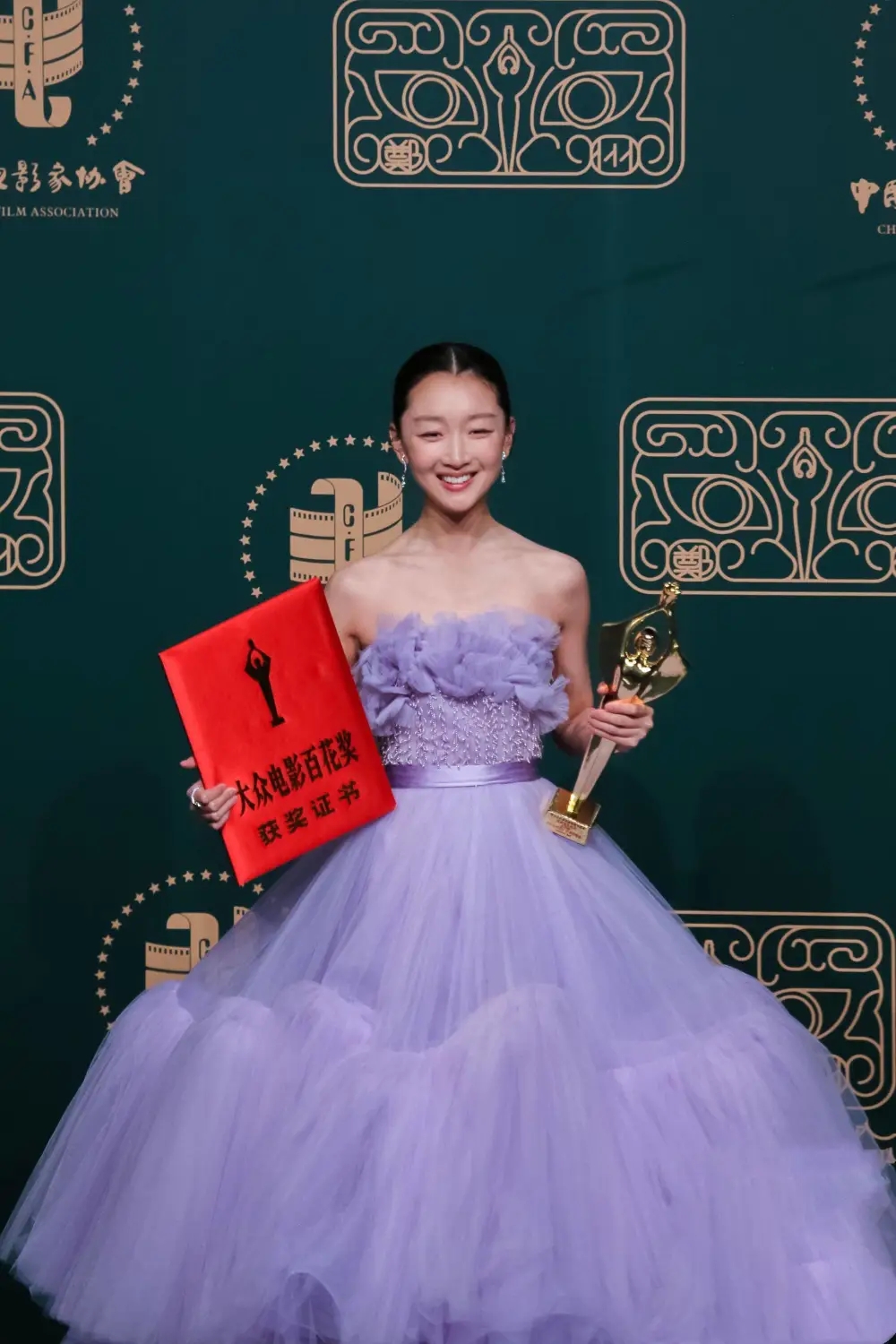 国外的郭德纲和商演坑坑洼洼,其余社团要向德云社学习,积极创汇
