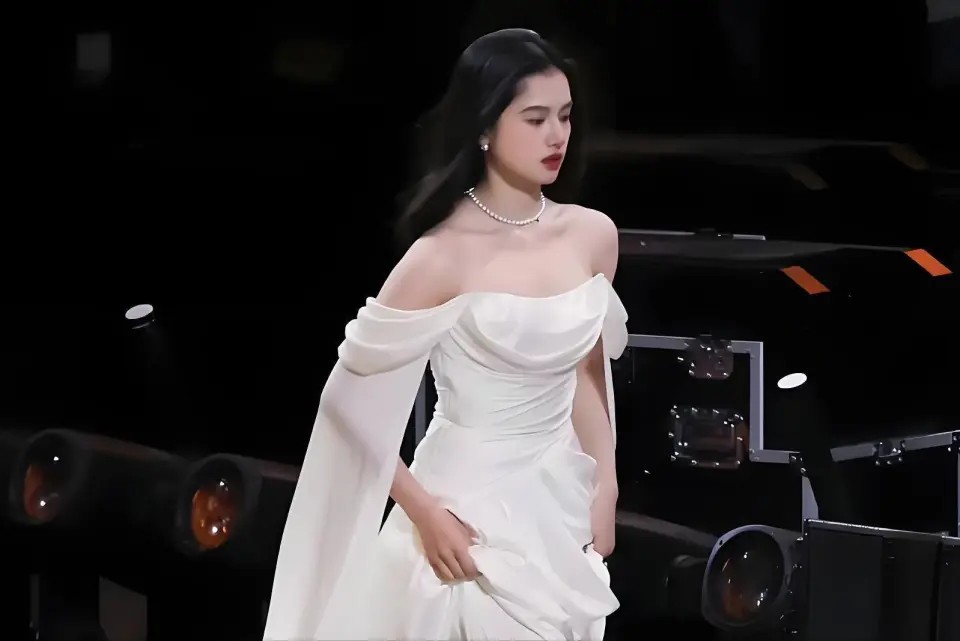 云南美女网红叶慧去世，年仅26岁，颜值不输明星，知情人透露死因