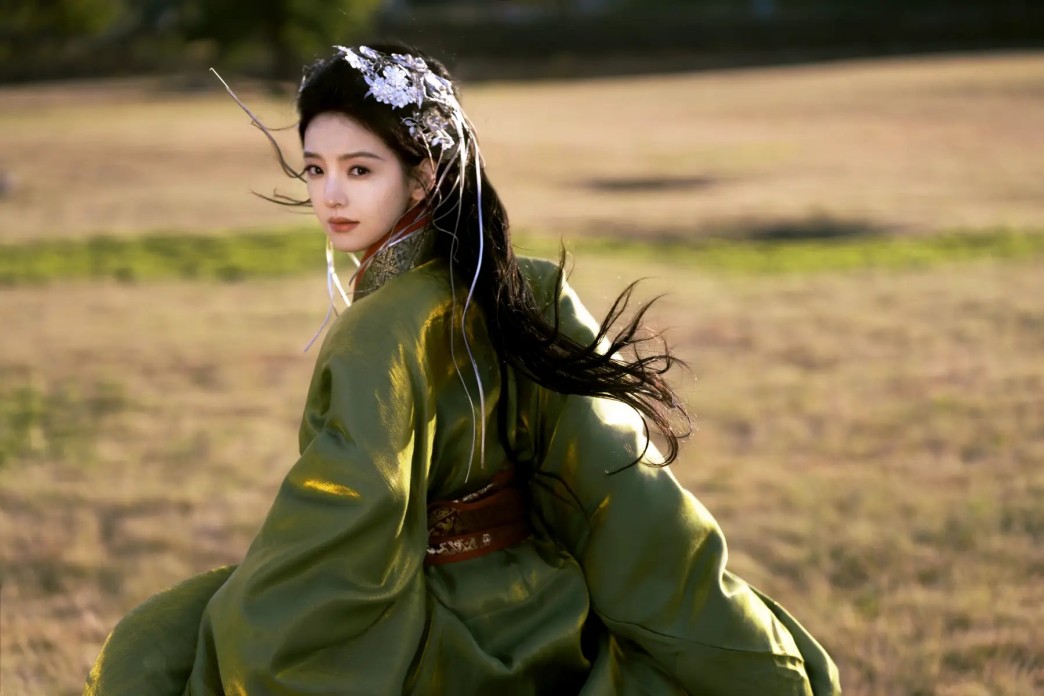 香港知名演员暴瘦70斤，大方承认欠债变卖家产，否认患重病传闻