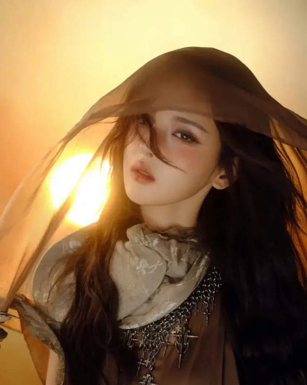 7名中国游客坠冰身亡背后：网红贝加尔湖，正在“疯狂撕裂”